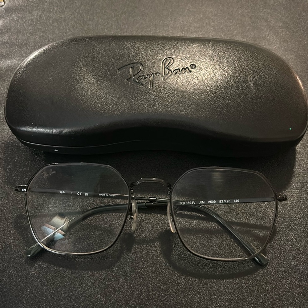 Vintage RAY-BAN Eyeglasses black frames with case